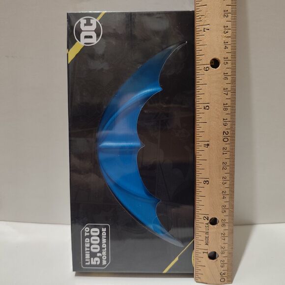 Batman Limited Edition Batarang Official DC Comics Collectible Figurine - Picture 3 of 4